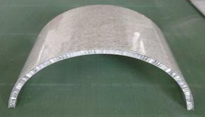 单面氟碳喷涂单曲板（2.5mm）